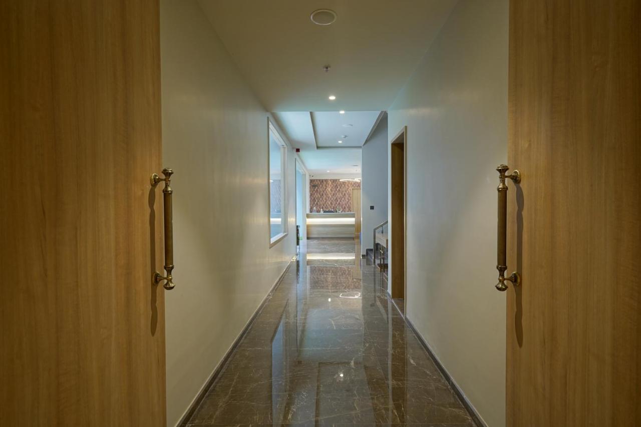 The Galleria Hotel ラージコート エクステリア 写真